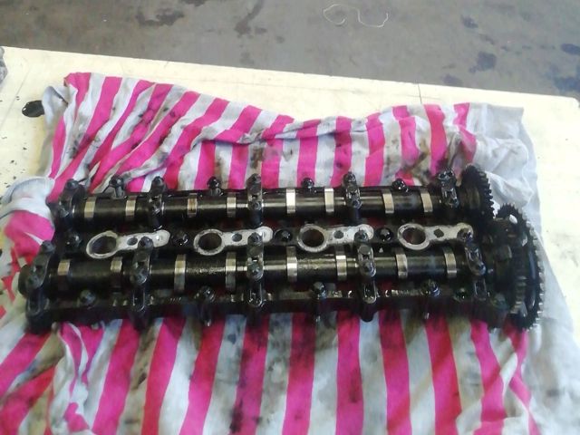 bontott MINI COUNTRYMAN Vezérműtengely Házzal