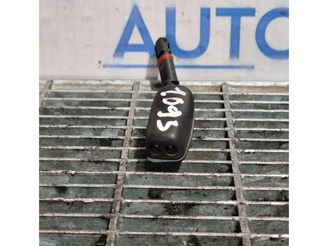 bontott MINI COUNTRYMAN Első Ablakmosó Fúvóka