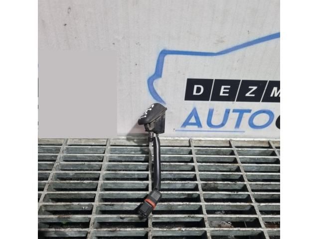 bontott MINI COUNTRYMAN Első Ablakmosó Fúvóka