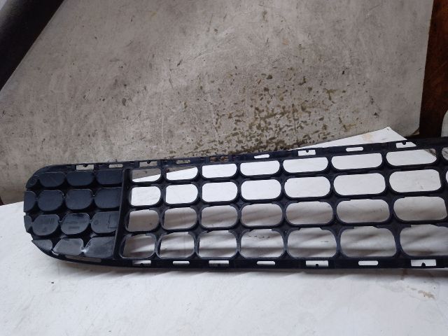 bontott MINI COUNTRYMAN Első Lökhárító Alsó Középső Díszrács