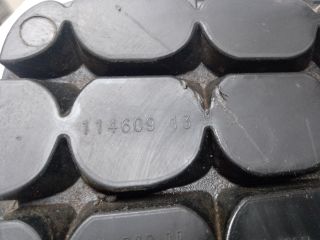 bontott MINI COUNTRYMAN Első Lökhárító Alsó Középső Díszrács