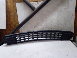 bontott MINI COUNTRYMAN Első Lökhárító Alsó Középső Díszrács