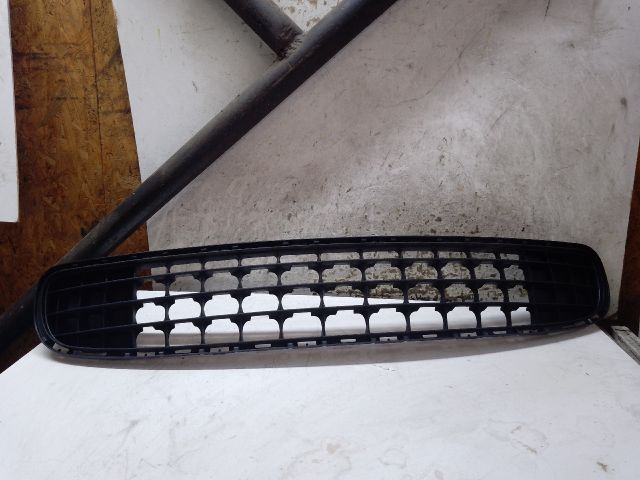 bontott MINI COUNTRYMAN Első Lökhárító Alsó Középső Díszrács