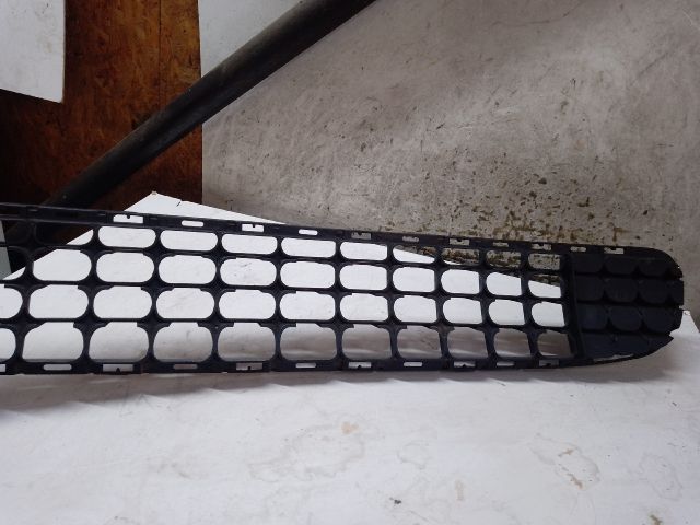 bontott MINI COUNTRYMAN Első Lökhárító Alsó Középső Díszrács