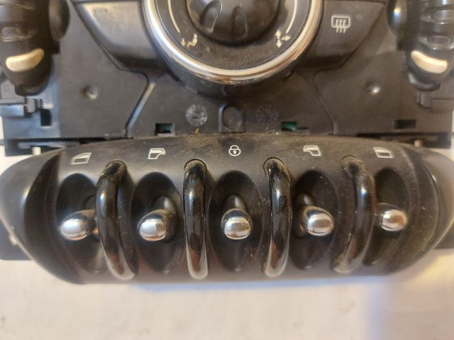 bontott MINI COUNTRYMAN Fűtéskapcsoló (manuális klímás)