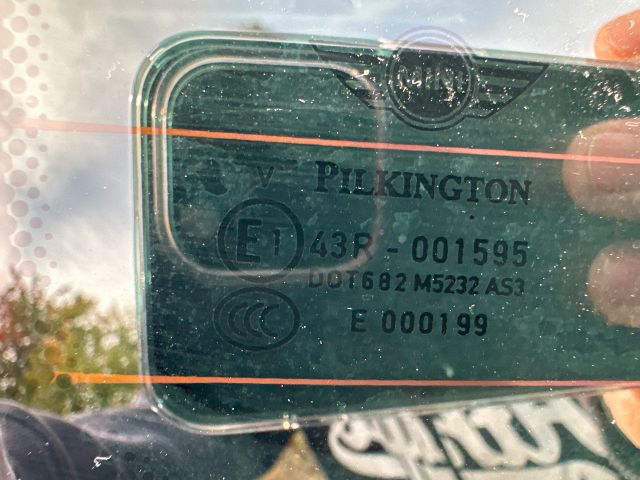 bontott MINI COUNTRYMAN Hátsó Szélvédő