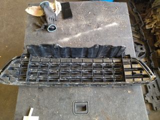 bontott MINI COUNTRYMAN Hűtőrács