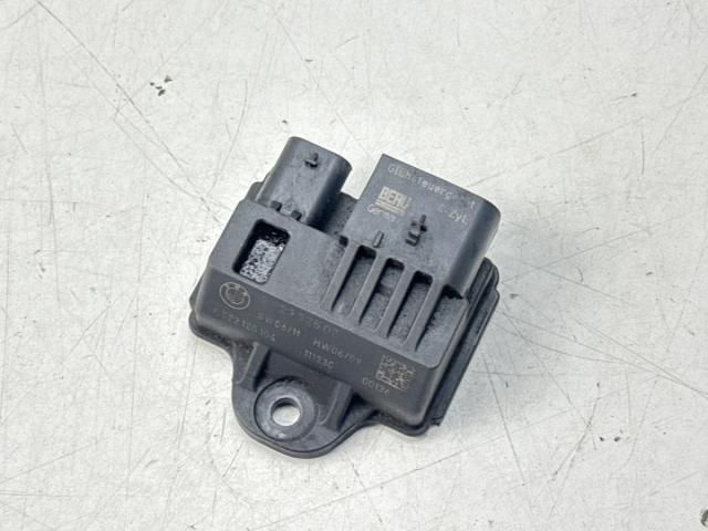 bontott MINI COUNTRYMAN Izzító Relé