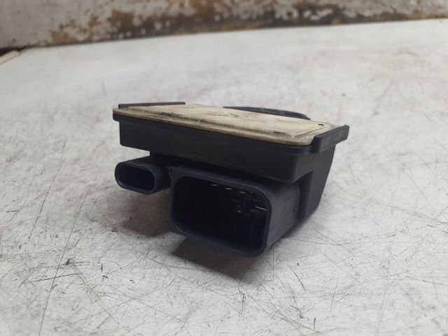 bontott MINI COUNTRYMAN Izzító Relé