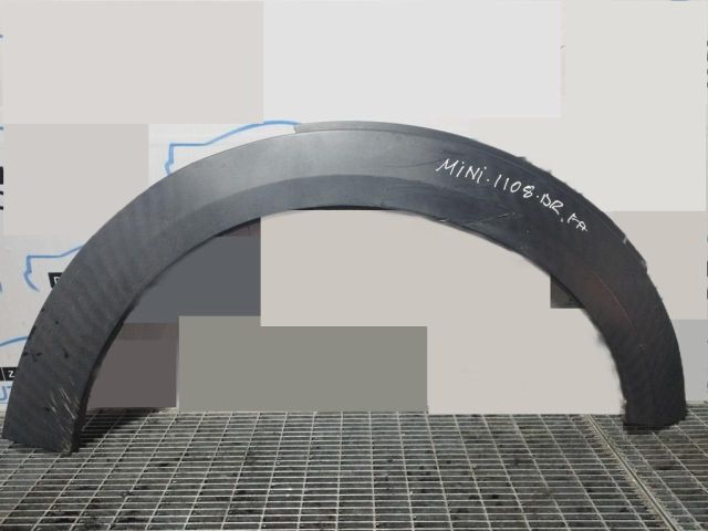 bontott MINI COUNTRYMAN Jobb első Sárvédő Szélesítő