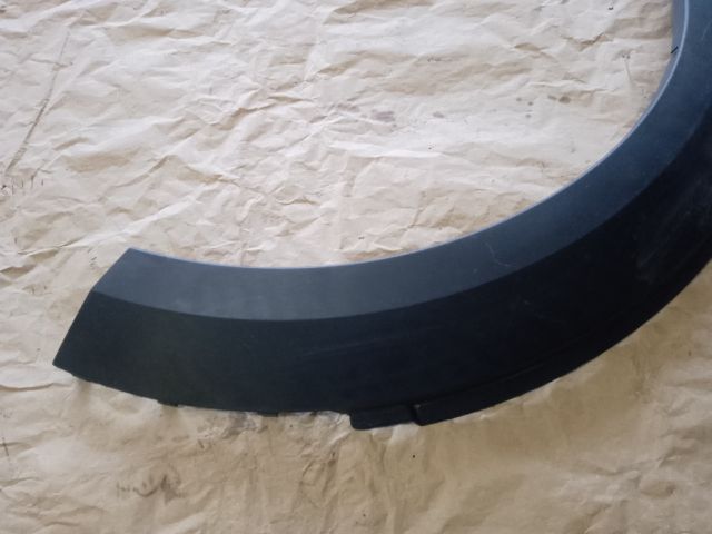 bontott MINI COUNTRYMAN Jobb első Sárvédő Szélesítő