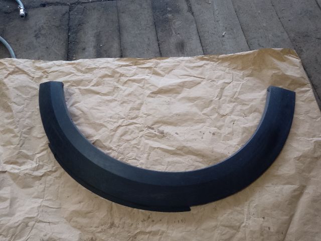 bontott MINI COUNTRYMAN Jobb első Sárvédő Szélesítő