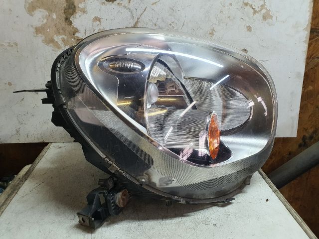 bontott MINI COUNTRYMAN Jobb Fényszóró