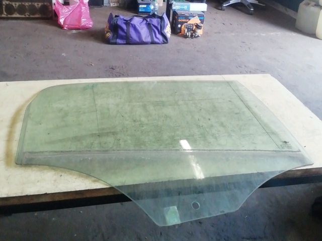 bontott MINI COUNTRYMAN Jobb hátsó Ablak