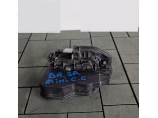 bontott MINI COUNTRYMAN Jobb hátsó Ajtózár