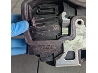 bontott MINI COUNTRYMAN Jobb hátsó Ajtózár