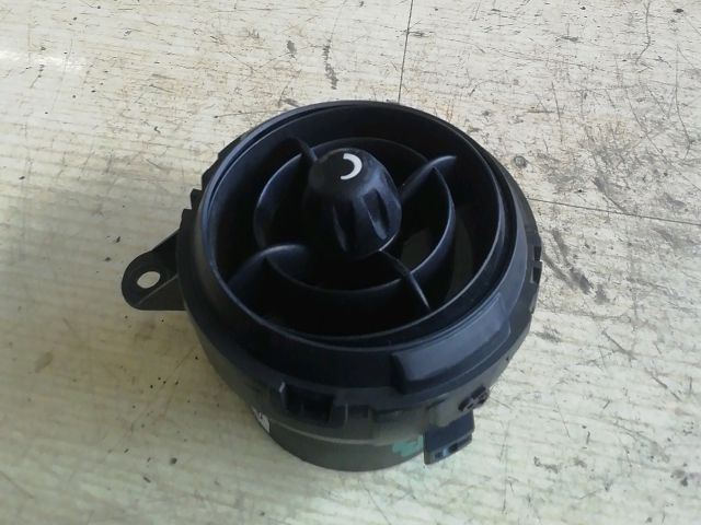 bontott MINI COUNTRYMAN Középső Jobb Szellőző