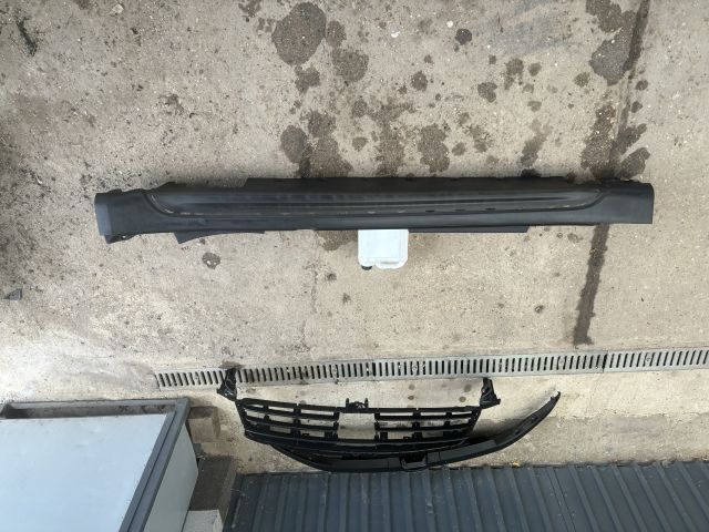 bontott MINI COUNTRYMAN Küszöb Burkolat