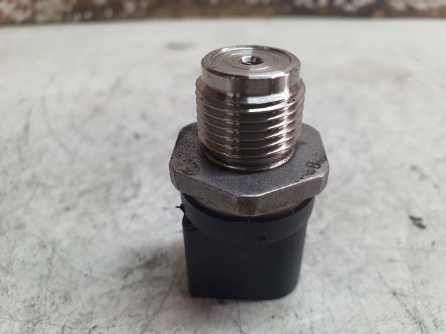 bontott MINI COUNTRYMAN Nyomásszabályzó Szelep