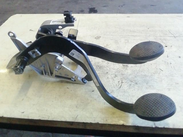 bontott MINI COUNTRYMAN Pedálsor (Gáz, Fék, Kuplung)