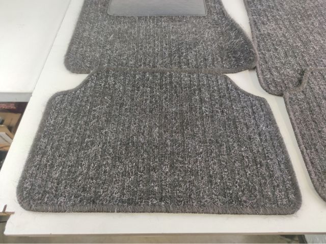 bontott MINI COUNTRYMAN Szőnyeg Szett