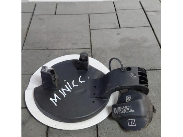 bontott MINI COUNTRYMAN Tankajtó