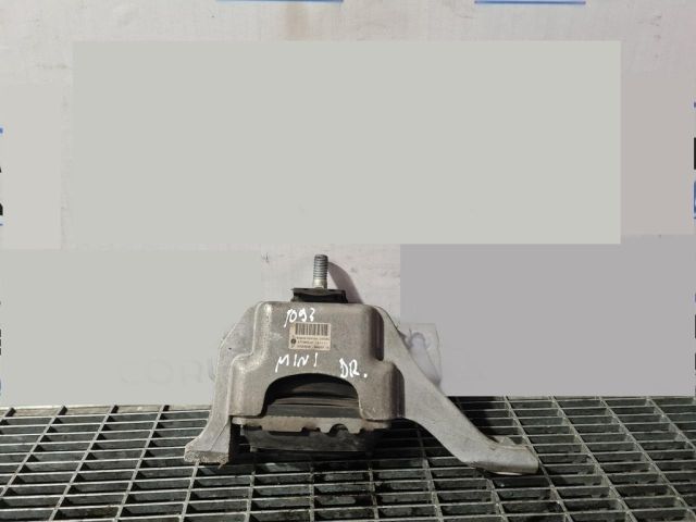 bontott MINI COUNTRYMAN Tartó Bak