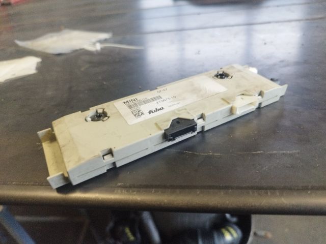 bontott MINI HATCHBACK Antenna Erősítő