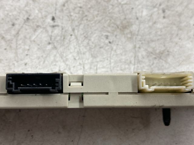 bontott MINI HATCHBACK Antenna Erősítő