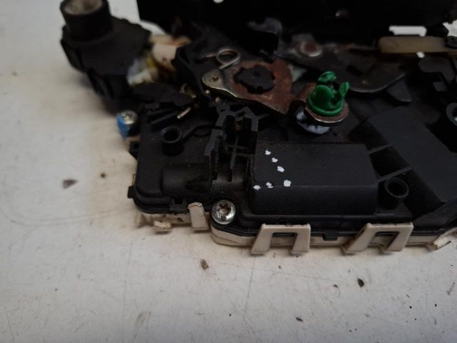 bontott MINI HATCHBACK Bal első Ajtózár