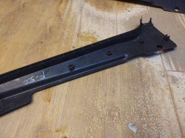 bontott MINI HATCHBACK Bal első Belső Küszöb Burkolat