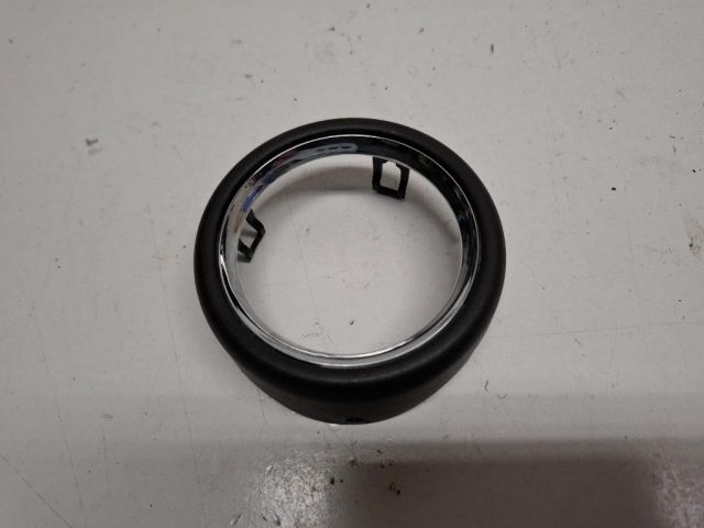 bontott MINI HATCHBACK Bal első Kilincs Burkolat