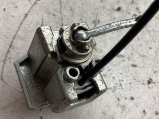 bontott MINI HATCHBACK Bal első Zárbetét