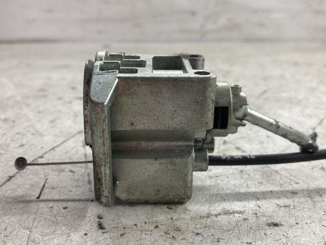 bontott MINI HATCHBACK Bal első Zárbetét