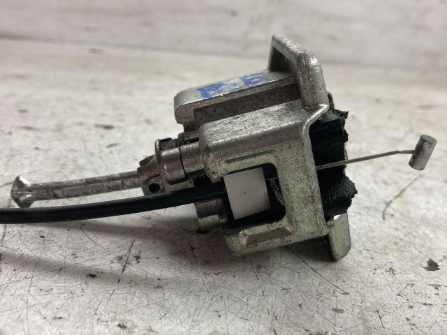 bontott MINI HATCHBACK Bal első Zárbetét