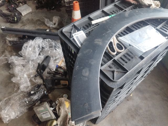 bontott MINI HATCHBACK Bal hátsó Sárvédő Díszléc