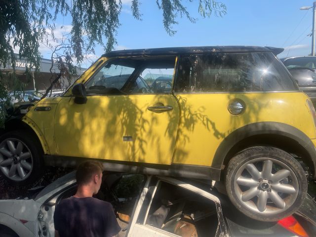 bontott MINI HATCHBACK Bal hátsó Sárvédő