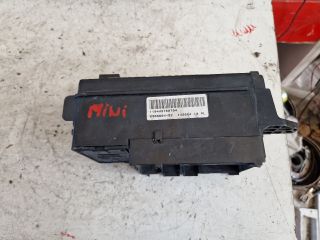 bontott MINI HATCHBACK Biztosítéktábla Utastér