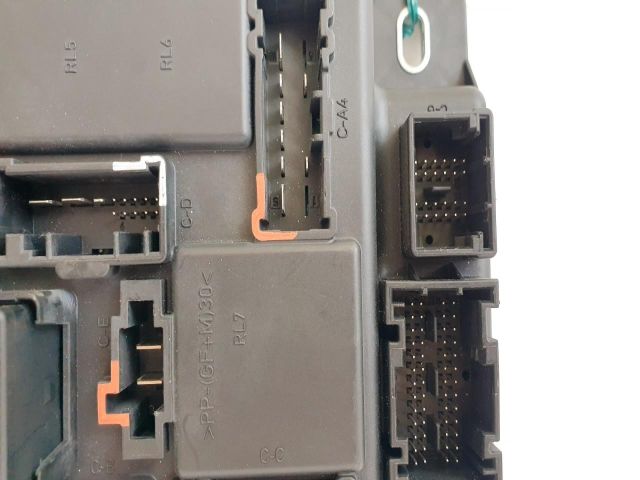 bontott MINI HATCHBACK Biztosítéktábla Utastér