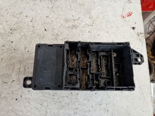 bontott MINI HATCHBACK Biztosítéktábla Utastér