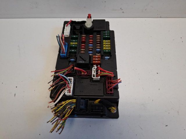 bontott MINI HATCHBACK Biztosítéktábla Utastér