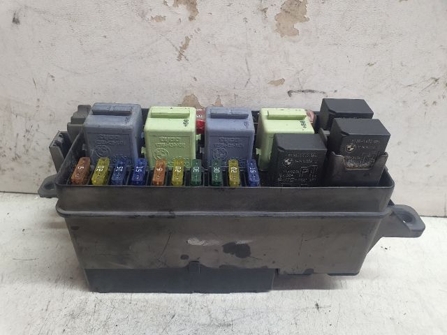 bontott MINI HATCHBACK Biztosítéktábla Motortér