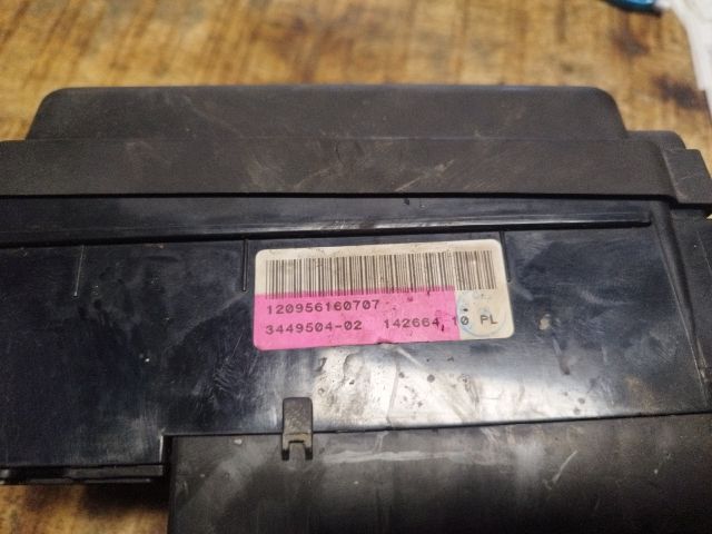 bontott MINI HATCHBACK Biztosítéktábla Motortér