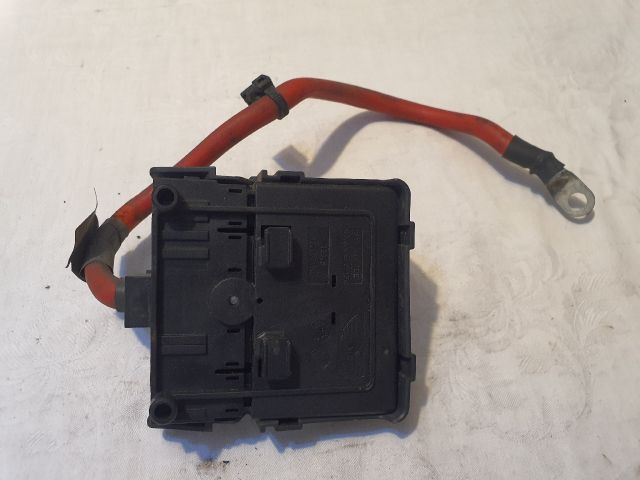 bontott MINI HATCHBACK Biztosítéktábla Motortér