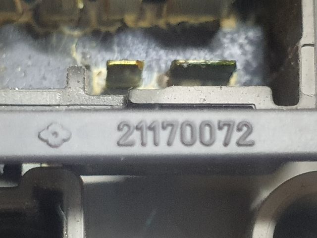 bontott MINI HATCHBACK Biztosítéktábla Motortér