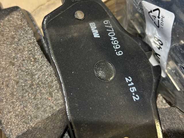 bontott MINI HATCHBACK Első Pár Fékbetét