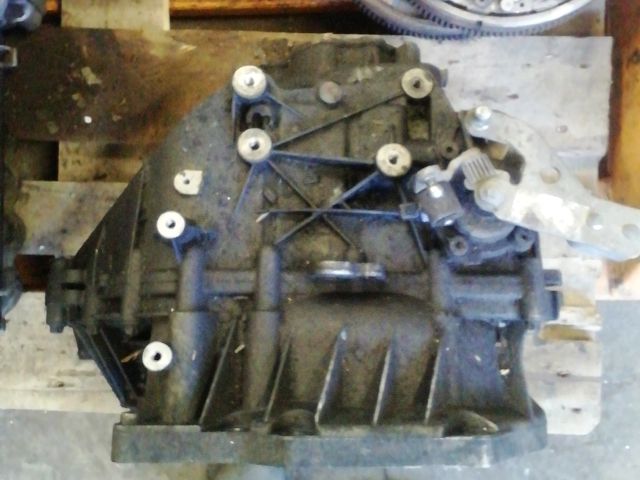 bontott MINI HATCHBACK Váltó (Mechanikus)