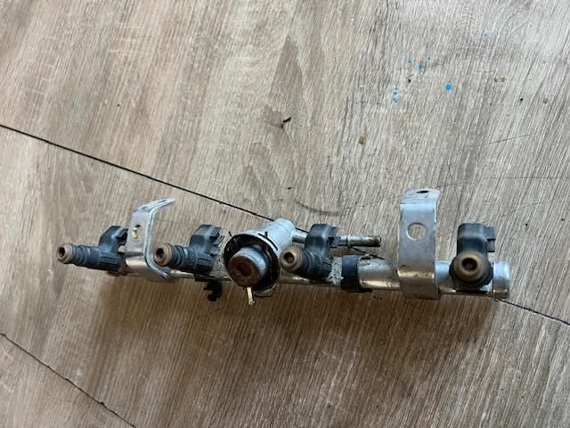 bontott MINI HATCHBACK Közösnyomócső