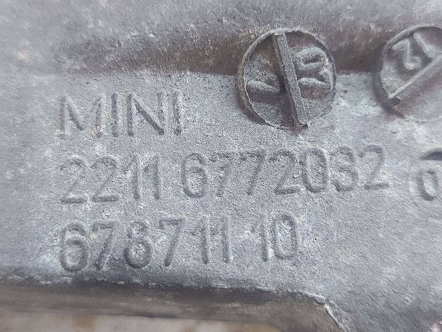 bontott MINI HATCHBACK Motor Tartó Bak (Fém)