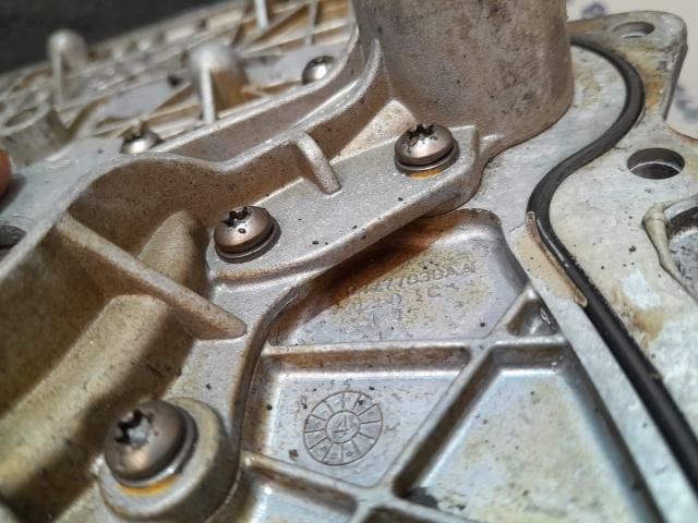 bontott MINI HATCHBACK Olajszivattyú